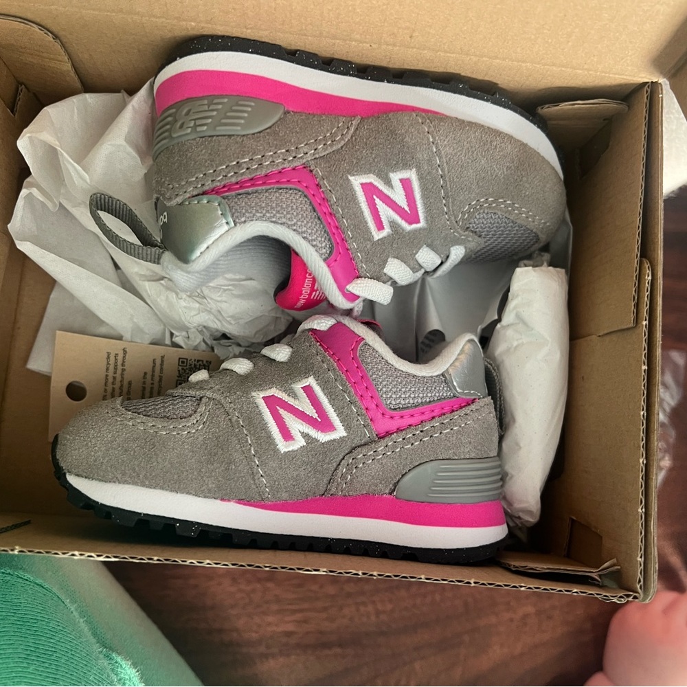 New balance size 3 infant
